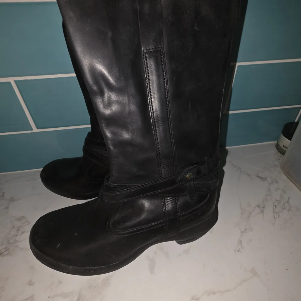 MERRELL'S Women's Black Leather Boots - Picture 8 of 11